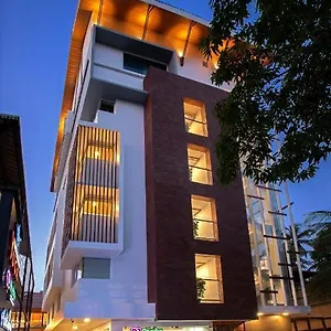 **** Hotel Harivaram Yuga India